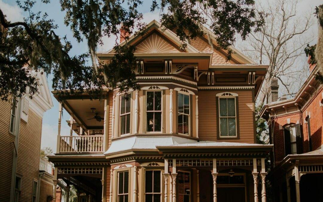 A victorian style house in Southern Utah Valley, built by Riding Homes, a Custom Home Builder.