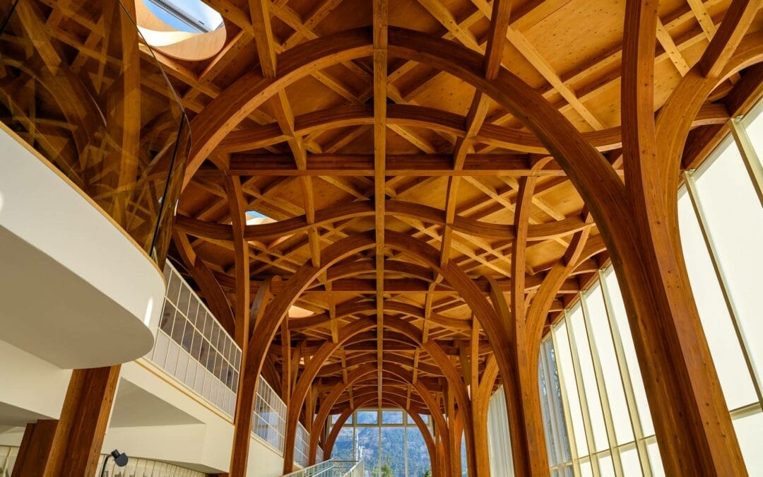 The custom home builder in Southern Utah Valley constructs riding homes with wooden ceilings.